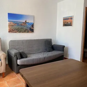 Acogedor En Primera Linea De Playa Apartamento